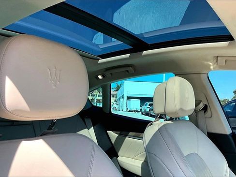 Used 2020 Maserati Levante GranLusso image 22