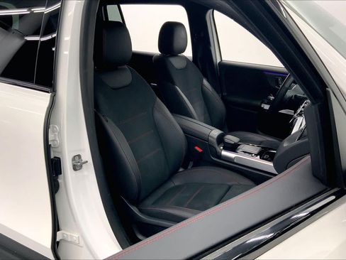 Used 2023 Mercedes-Benz EQB 250+ image 11