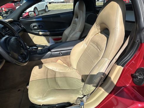 Used 2001 Chevrolet Corvette Coupe w/ Preferred Equipment Group2 image 13