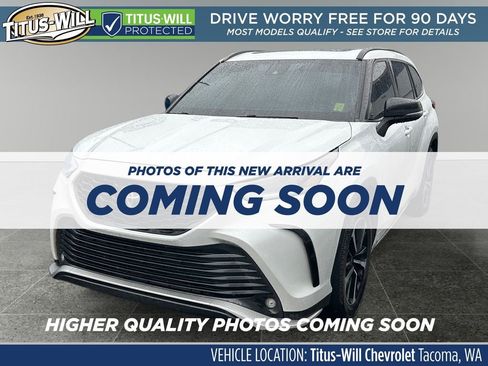 Used 2022 Toyota Highlander XSE image 2