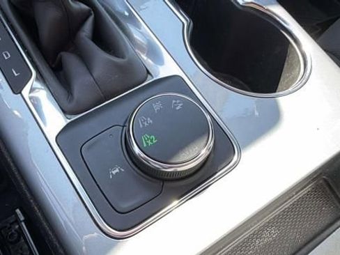 Used 2023 Chevrolet Blazer LT image 23