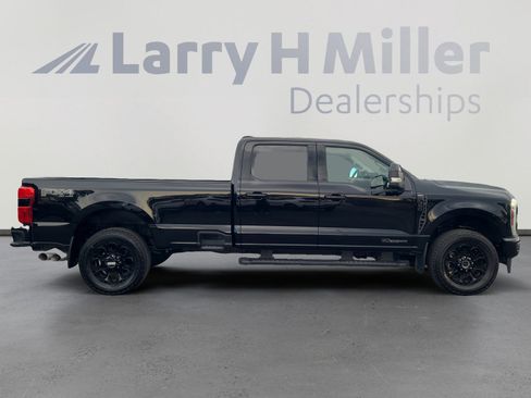 Certified 2025 Ford F350 Lariat w/ Black Appearance Package image 6
