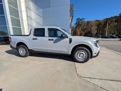 New 2025 Ford Maverick XL w/ Equipment Group 102A image 3
