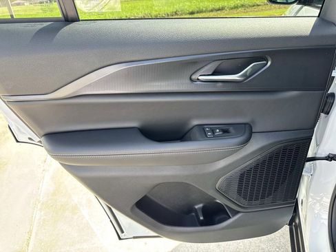 New 2025 Jeep Grand Cherokee Altitude image 29