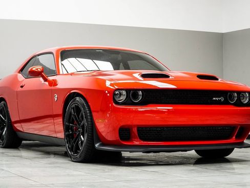 Used 2023 Dodge Challenger SRT Hellcat image 4