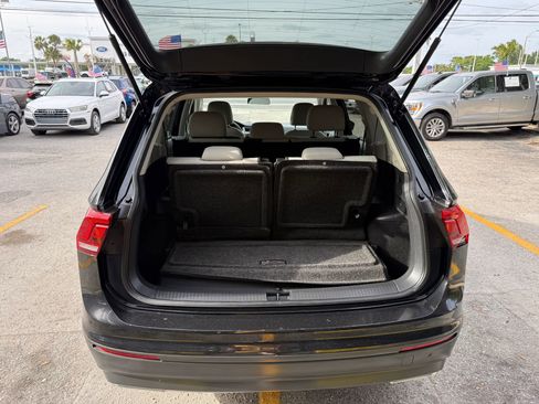 Used 2020 Volkswagen Tiguan S image 7