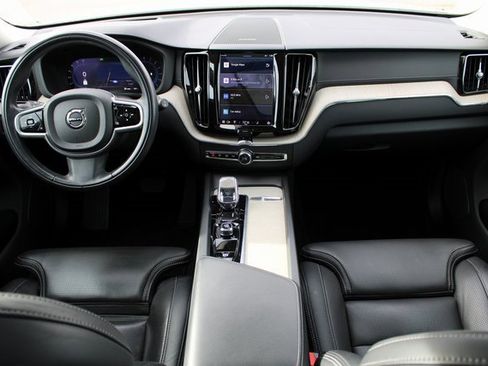 Used 2022 Volvo XC60 B6 Inscription w/ Advanced Package image 13