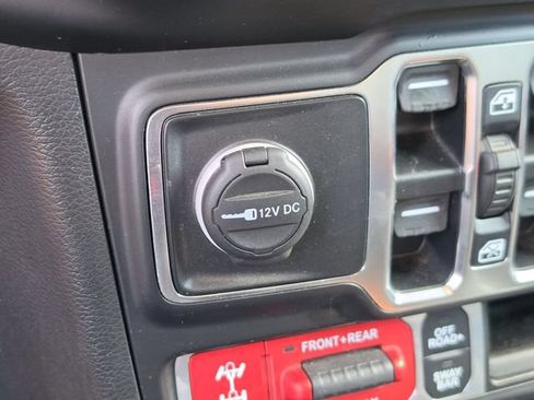 Used 2021 Jeep Gladiator Rubicon AWD/4WD image 30
