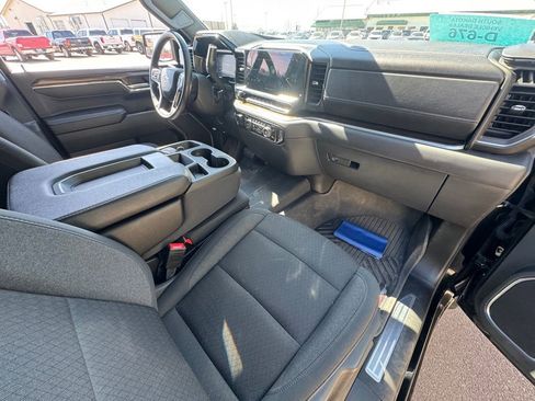 Used 2024 Chevrolet Silverado 1500 RST w/ Z71 Off-Road Package image 18