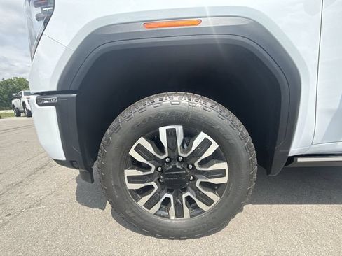 New 2026 GMC Sierra 3500 Denali Ultimate AWD/4WD image 10