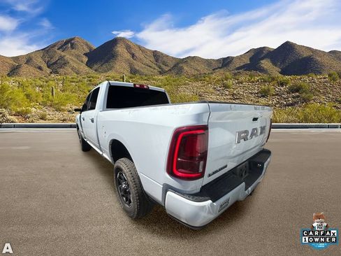 Used 2026 RAM 2500 Laramie AWD/4WD image 3