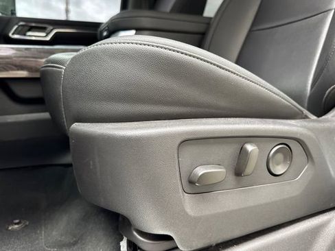 Used 2024 Chevrolet Silverado 2500 LTZ w/ LTZ Convenience Package image 13