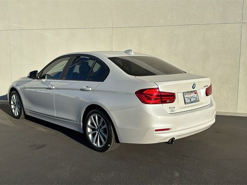 Used 2017 BMW 320i Sedan image 4