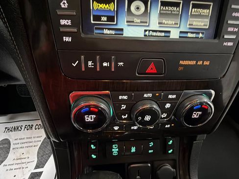 Used 2017 Chevrolet Traverse LT image 19