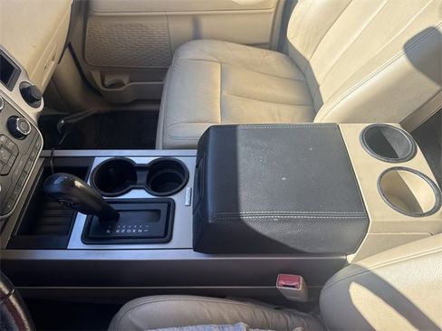 Used 2017 Ford Expedition XLT w/ Equipment Group 201A image 19