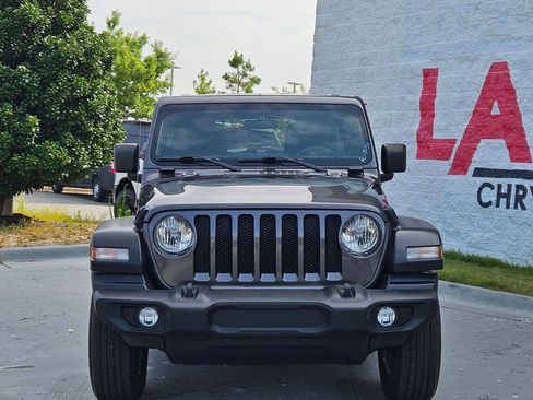 Used 2020 Jeep Wrangler Unlimited Sport S AWD/4WD image 2