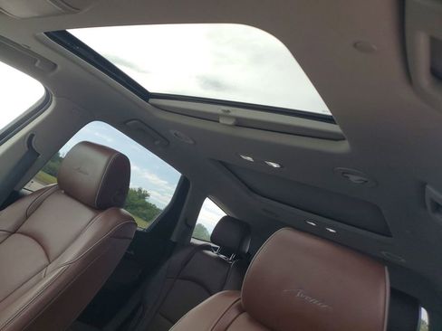 Used 2020 Buick Enclave Avenir w/ Avenir Technology Package image 30