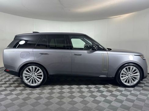 New 2025 Land Rover Range Rover SE image 9