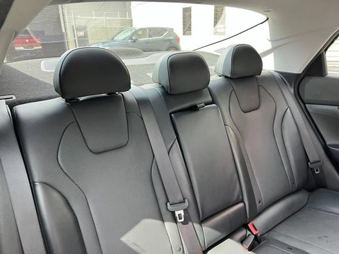 Used 2023 Hyundai Elantra Limited FWD image 56