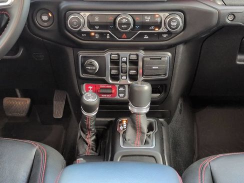 Used 2022 Jeep Gladiator Rubicon AWD/4WD image 19