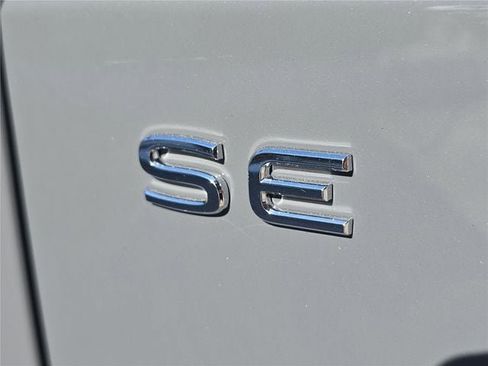 New 2026 Volkswagen Atlas SE image 6