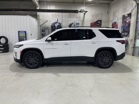 Used 2023 Chevrolet Traverse RS AWD/4WD image 5