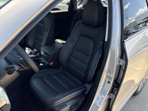 New 2025 MAZDA CX-5 AWD 2.5 S w/ Premium Plus Pkg image 19