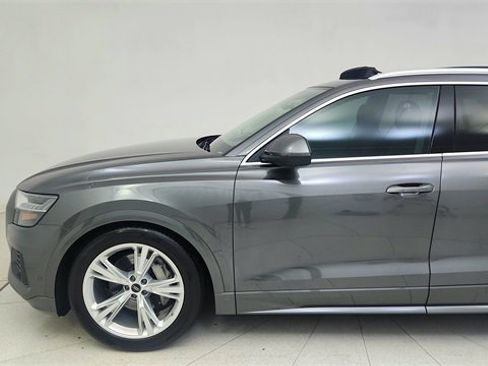 Used 2023 Audi Q8 Prestige w/ Prestige Package image 4