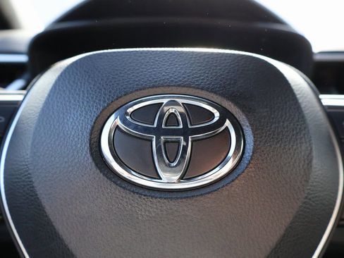 Used 2024 Toyota Corolla SE image 26