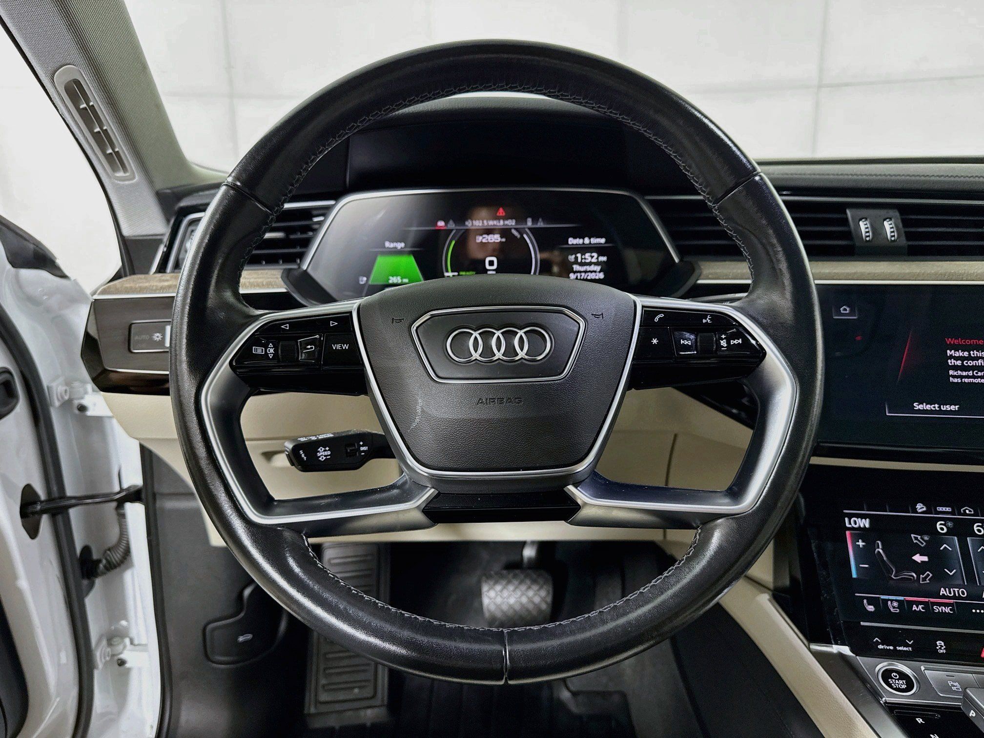 Used 2024 Audi Q8 e-tron Premium Plus w/ Premium Plus Package AWD/4WD image 17