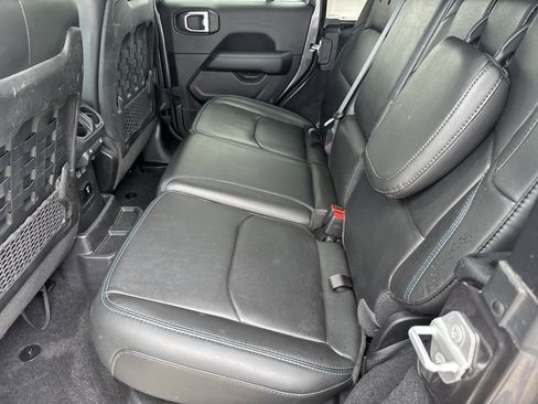 Used 2022 Jeep Wrangler Unlimited Rubicon 4xe AWD/4WD image 6