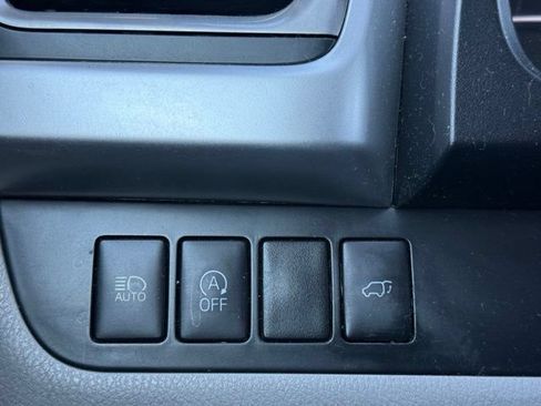Used 2017 Toyota Highlander XLE AWD/4WD image 24