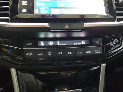 Used 2017 Honda Accord EX-L image 22