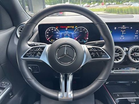 Used 2025 Mercedes-Benz GLA 250 4MATIC image 30