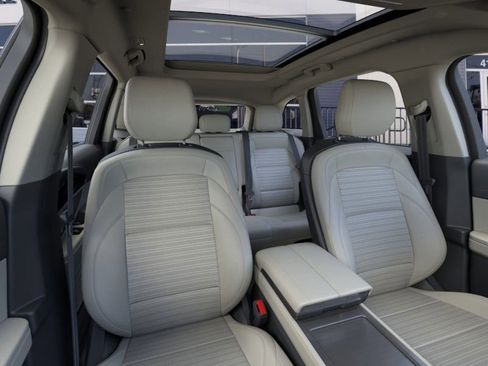 New 2026 Lincoln Nautilus Reserve w/ Jet Appearance Package image 10