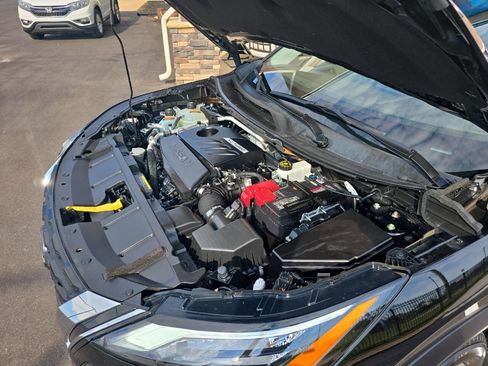 Used 2023 Nissan Rogue SV image 14