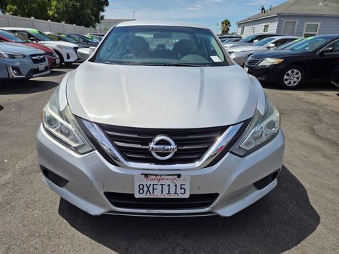 Used 2016 Nissan Altima 2.5 S w/ Power Driver Seat Package FWD image 5