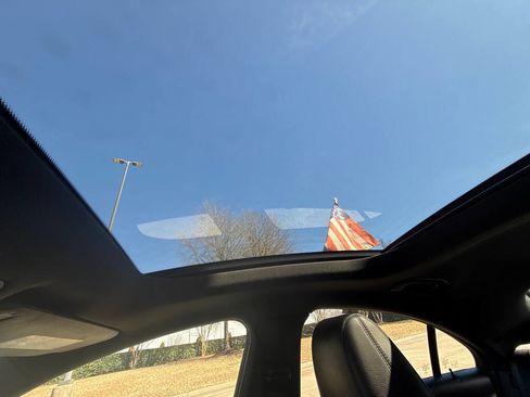 Used 2015 Mercedes-Benz CLA 250 image 24