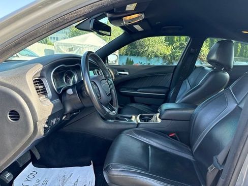 Used 2017 Dodge Charger SXT w/ Plus Group RWD image 18