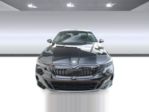 Used 2026 BMW 530i w/ M Sport Package RWD image 6
