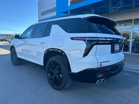 Used 2024 Chevrolet Traverse RS image 25