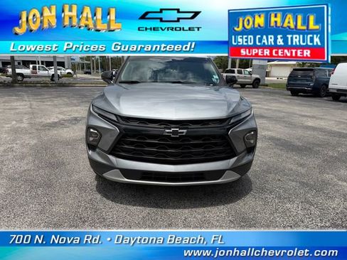 Used 2024 Chevrolet Blazer LT w/ Convenience Package FWD image 11