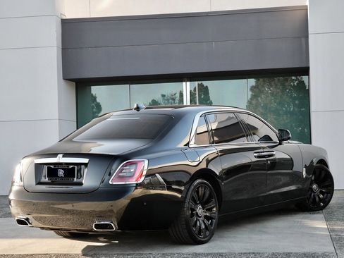 Certified 2021 Rolls-Royce Ghost Extended Wheelbase image 2
