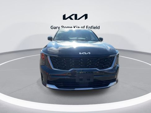 Certified 2024 Kia Sorento S image 3