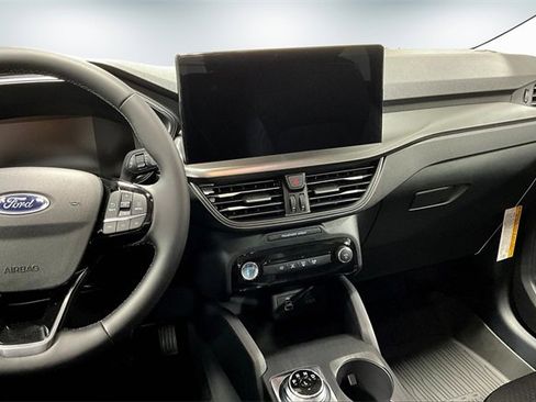 New 2025 Ford Escape SE w/ Class II Trailer Tow Package image 6