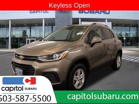 Used 2022 Chevrolet Trax LT w/ LT Convenience Package image 7