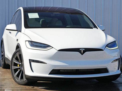 Used 2022 Tesla Model X image 4