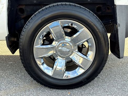 Used 2018 Chevrolet Silverado 1500 LTZ w/ LTZ Plus Package image 7