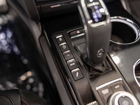 Used 2023 Maserati Quattroporte Modena Q4 image 32