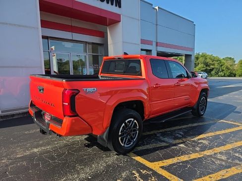 Used 2024 Toyota Tacoma TRD Sport w/ TRD Sport Upgrade Package AWD/4WD image 3